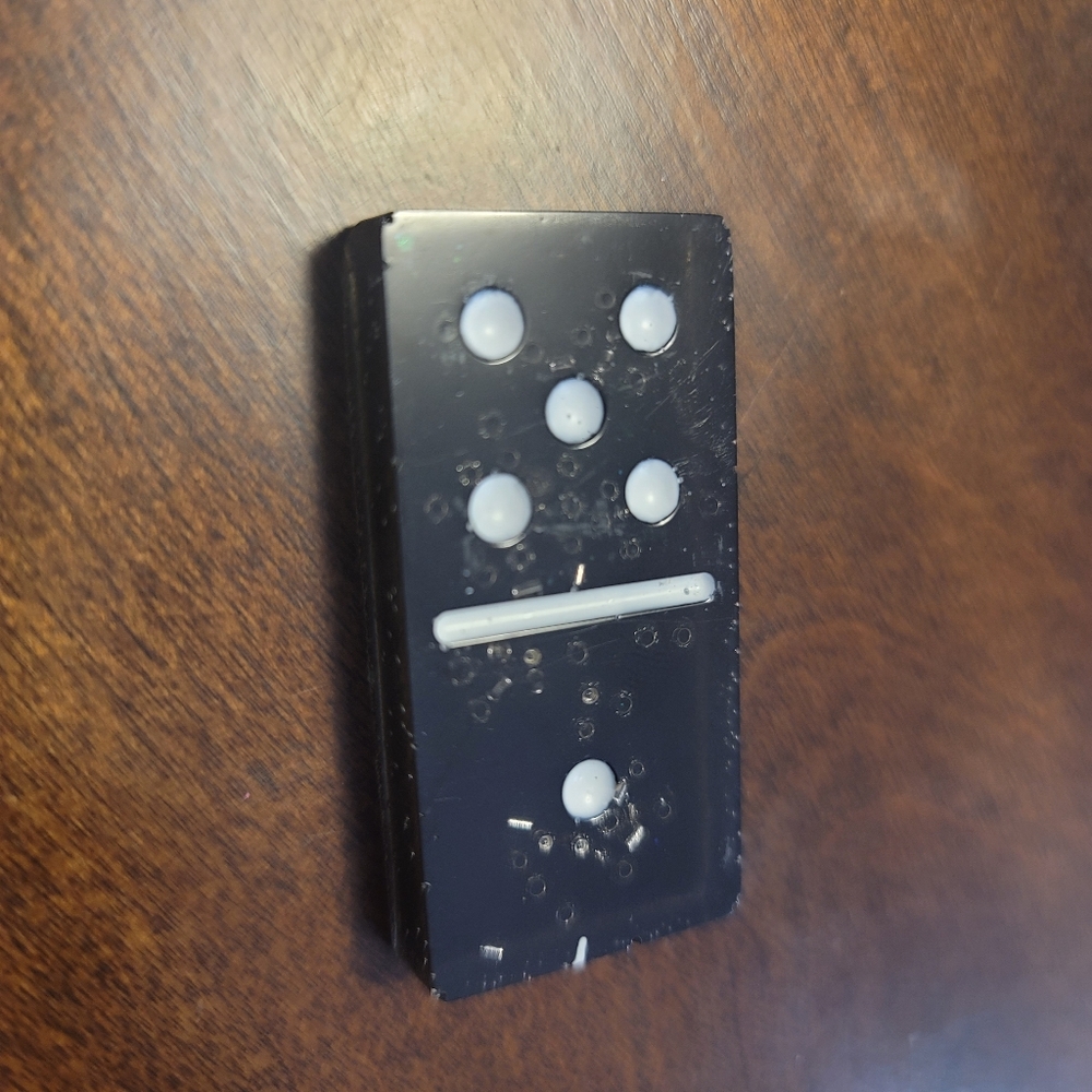 Dominos - Picture 4 of 4